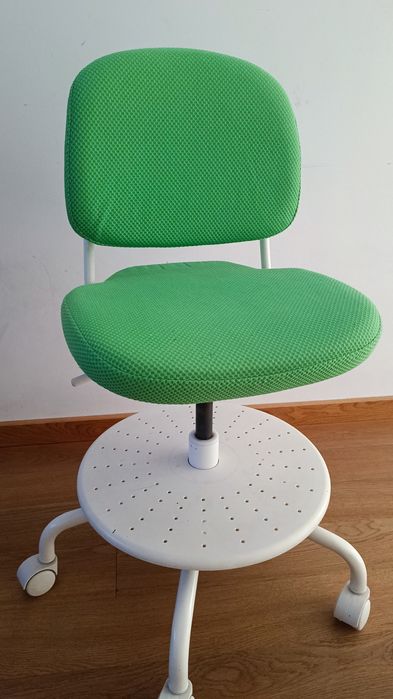 Krzesło biurkowe dziecięce Ikea