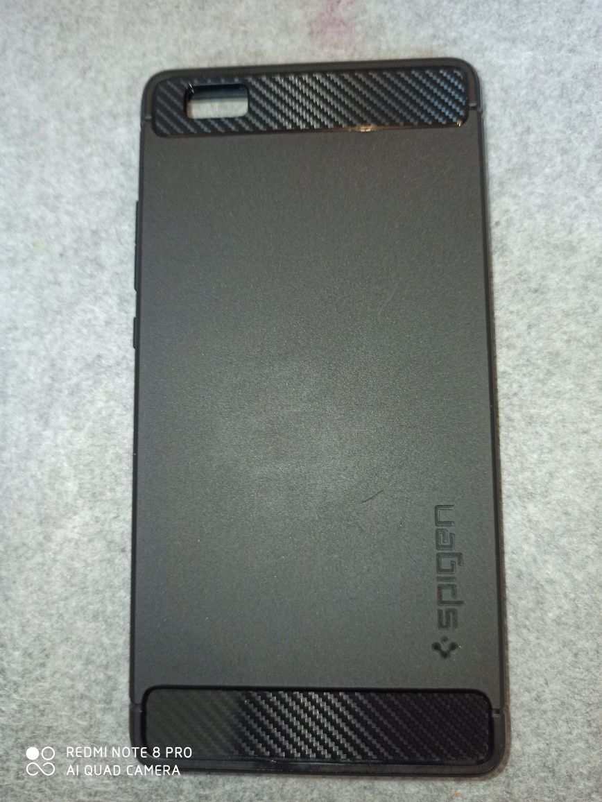 Etui silikonowe Huawei P8 lite Spigen
