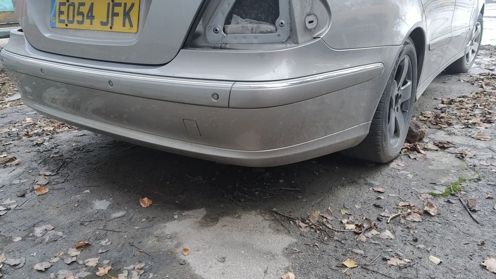 Продам Мерседес w 211  w 210 по запчастям.