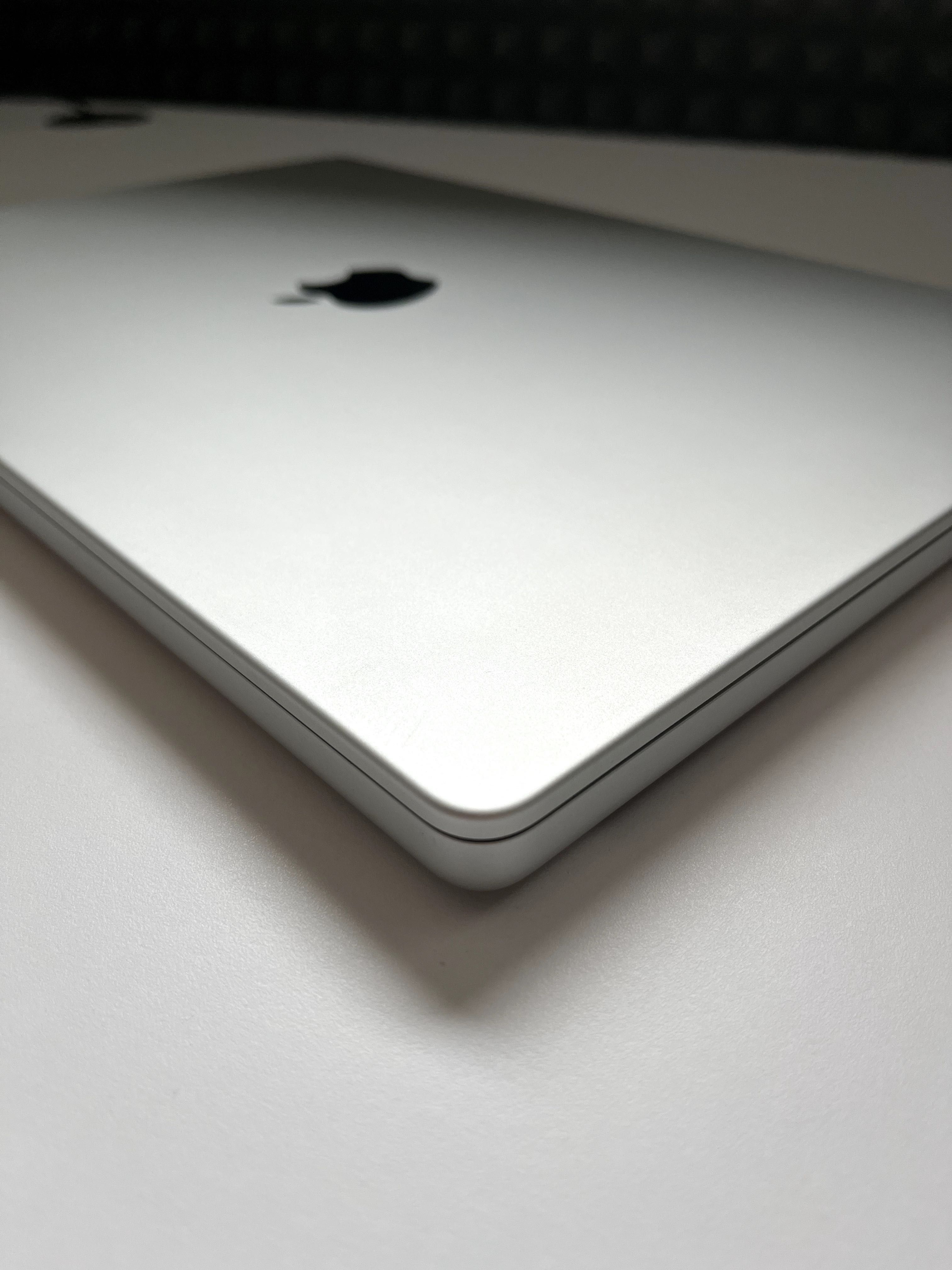 MacBook Pro 16” M1 Max / 64 GB RAM / 2 TB SSD – Stan idealny