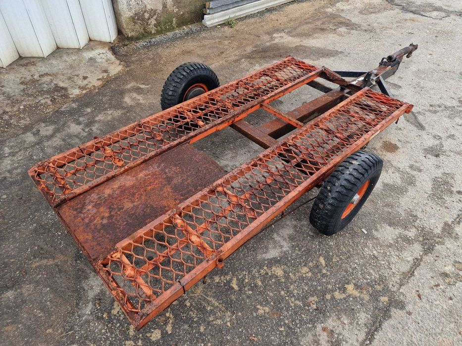 Atrelado / Reboque / Porta Máquinas Basculante - 2,28m / 1,10m