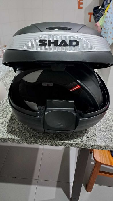 Top case shad 29 nova. Sem uso.