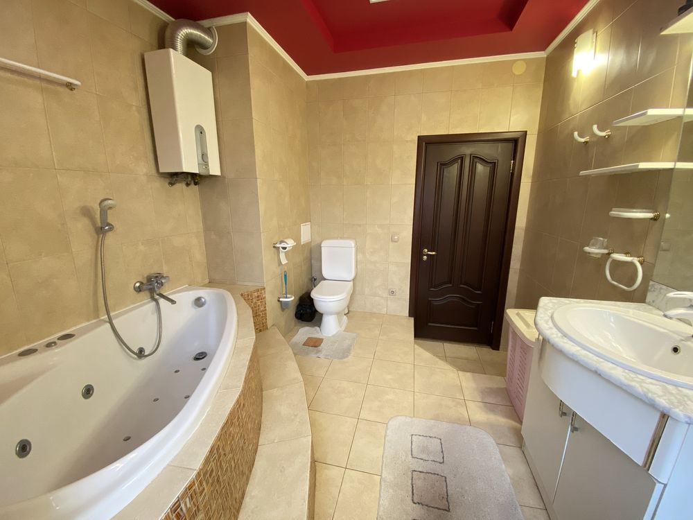 Продам 3 ком. квартиру, 107 м2, мебель, техника, ремонт, рядом парк