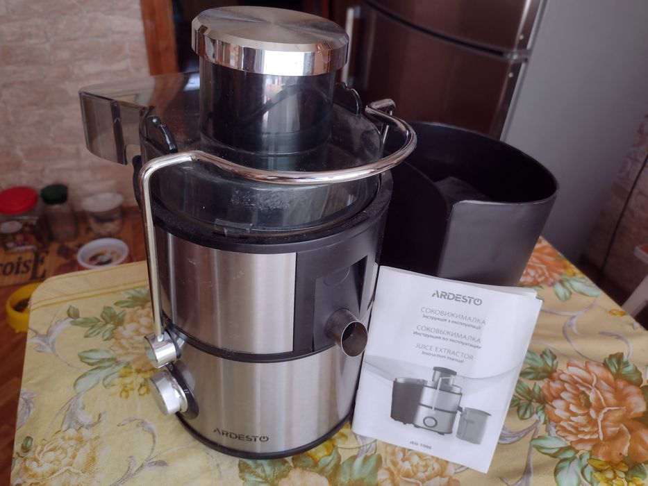 Соковыжималка центробежная Ardesto JEG-1000