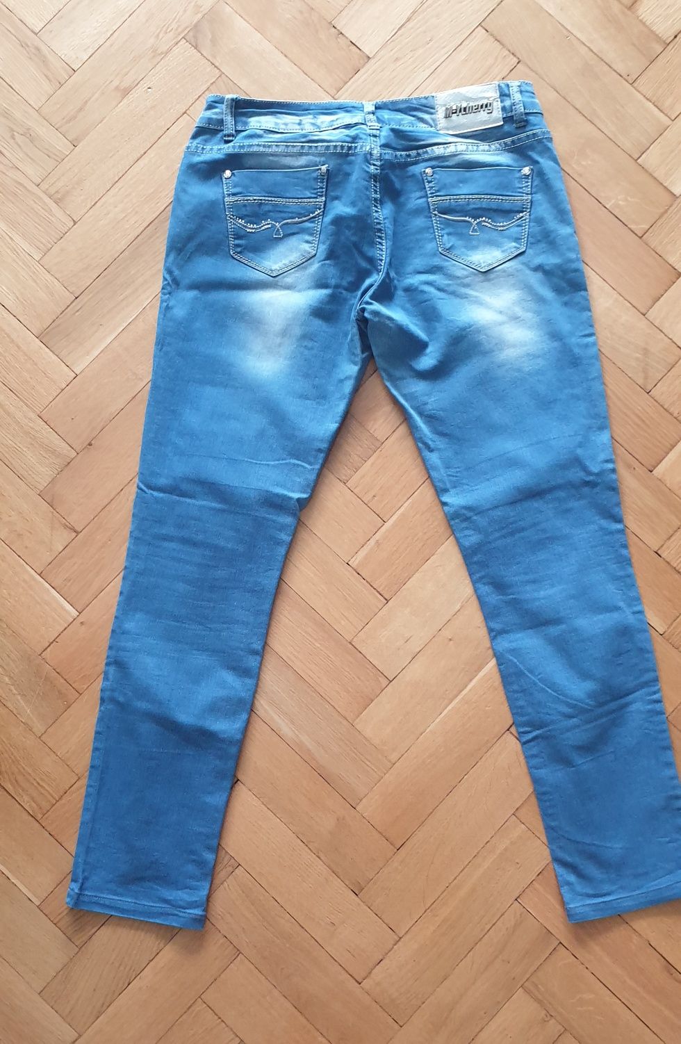 Jeans damskie