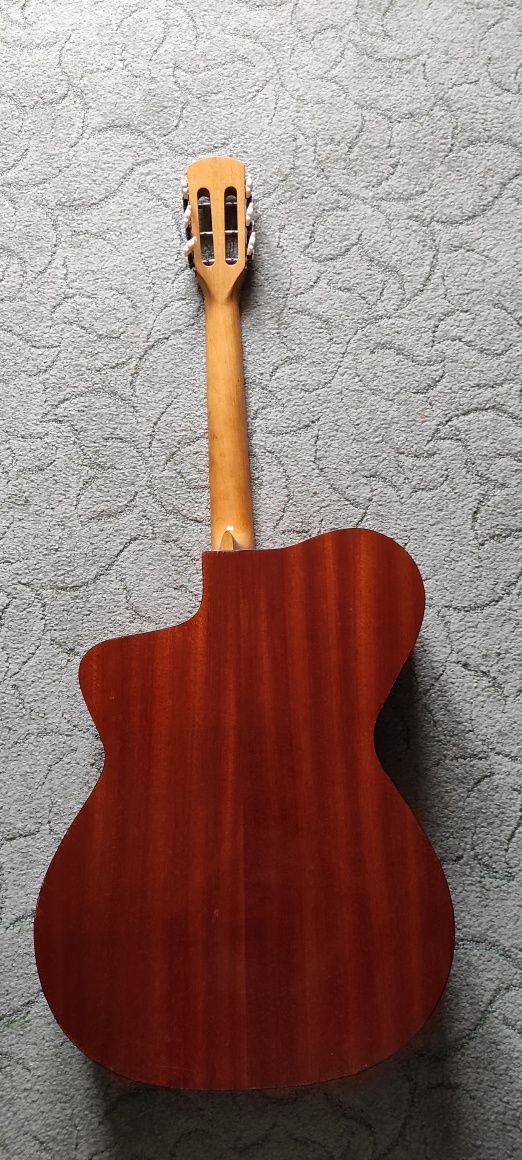 Gitara akustyczna