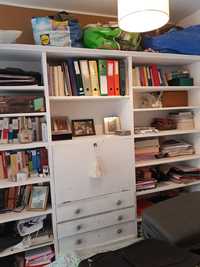 Móvel estante com gavetas e escrivaninha