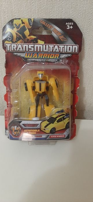 Трансформер Бамблби и Мегатрон