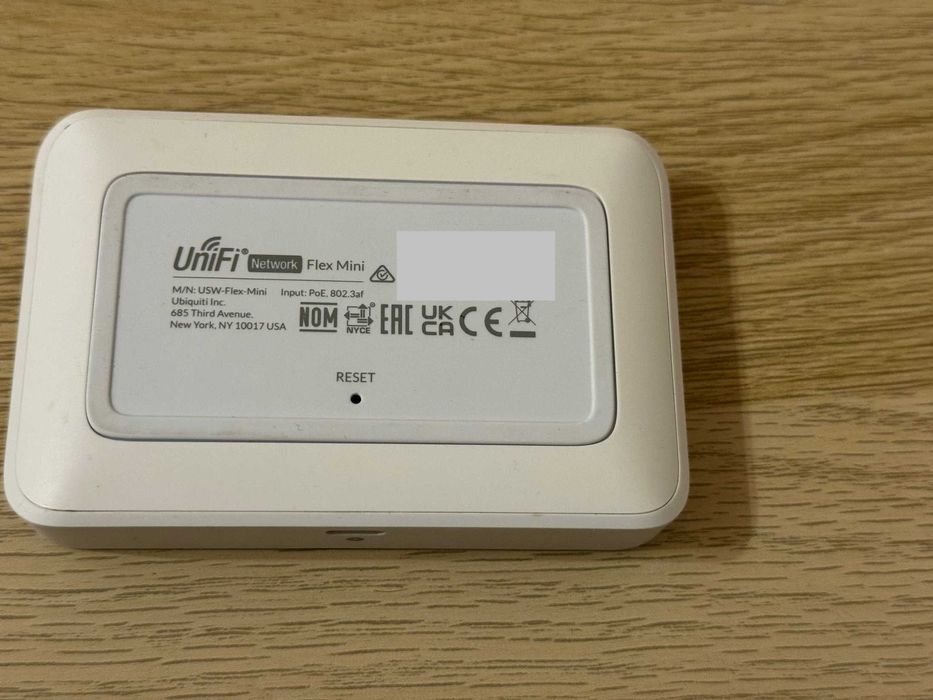 Ubiquiti USW-Flex-Mini Комутатор мережевий, свіч. Без блока живлення