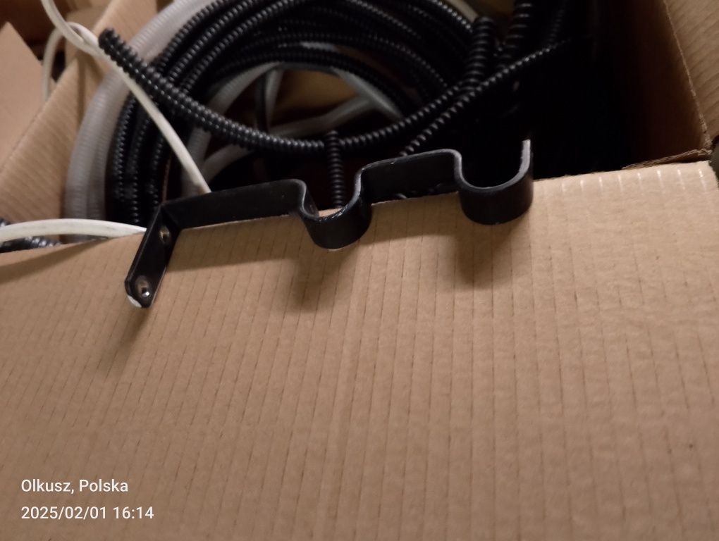 Sprzedam wspornik podwójny do karniszy fi 16 mm
