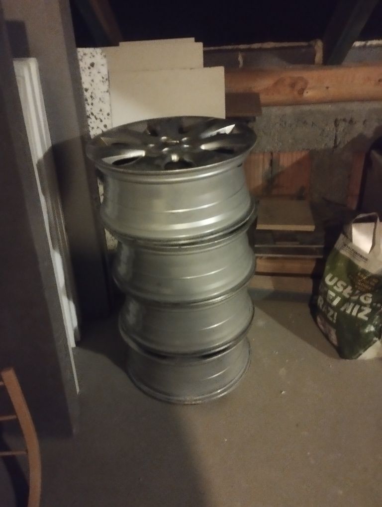 Ładne alufelgi r17 5x105 komplet
