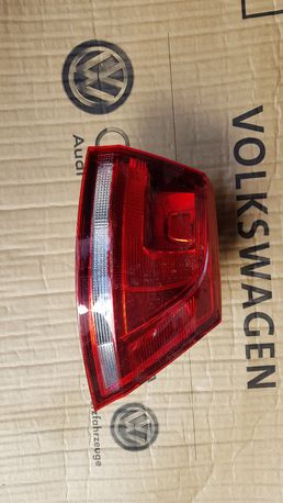 lampa prawa tył vw golf VII