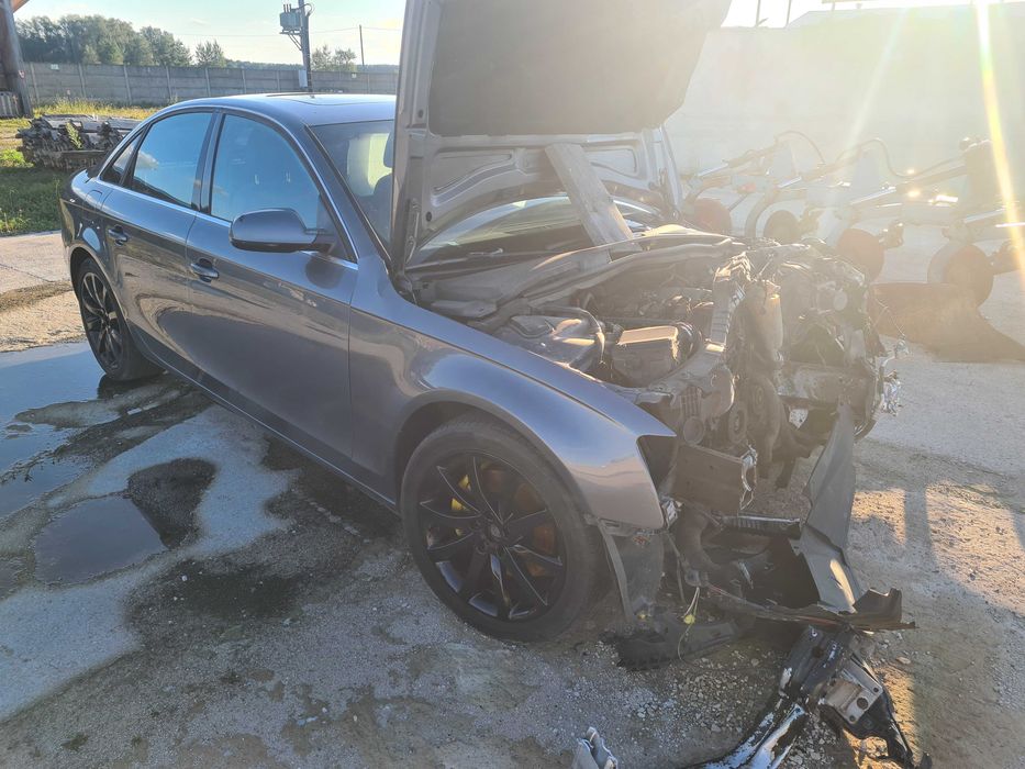 Audi a4 b8 2013r 2.0TFSI quattro po wypadku na części