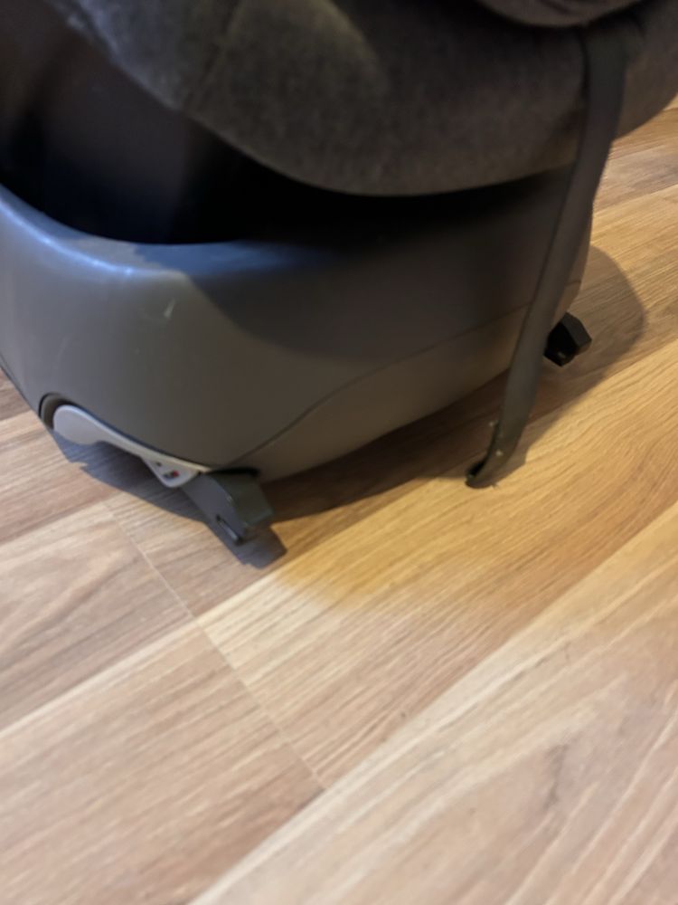 Nosidełko + adapter isofix do auta jak nowe