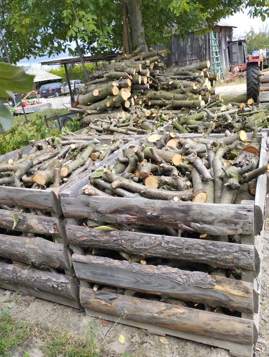 Drewno owocowe z czereśni do wedzenia