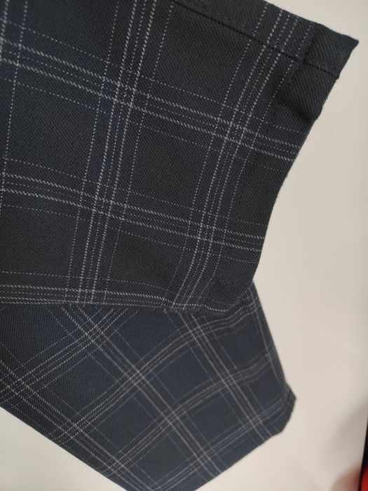 Męskie materiałowe spodnie w kratę, Zara, r. 38