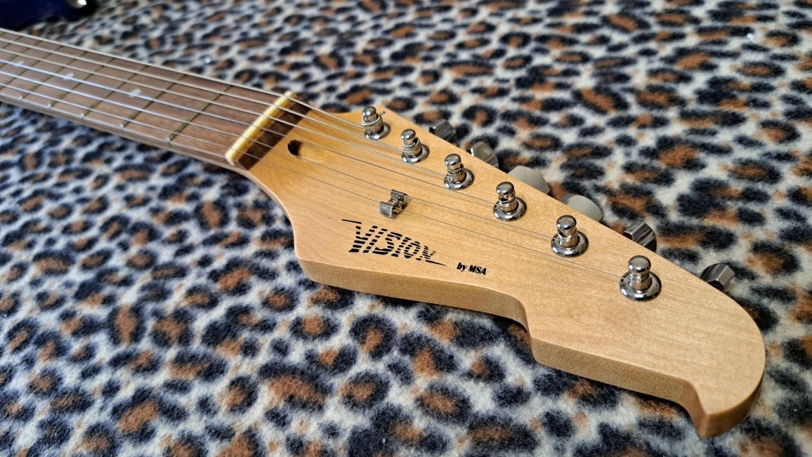 Електрогітара Vision Stratocaster by MSA (колір Blue, +кабель)
