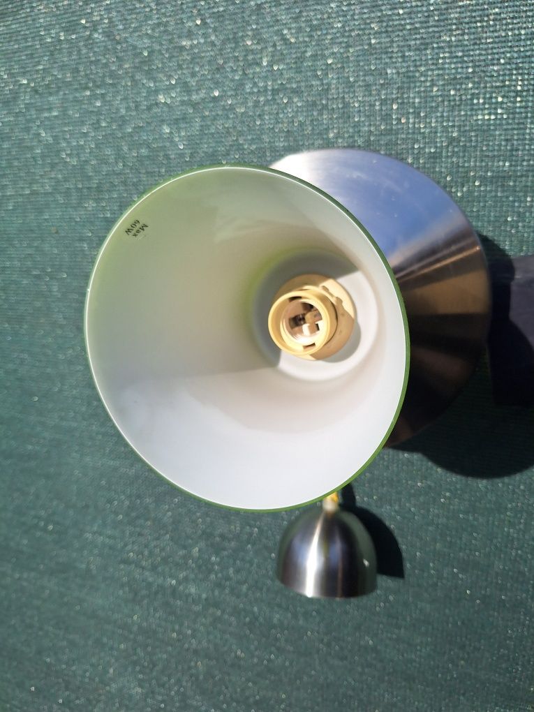 Lampa wisząca metalowa ze szklanym kloszem