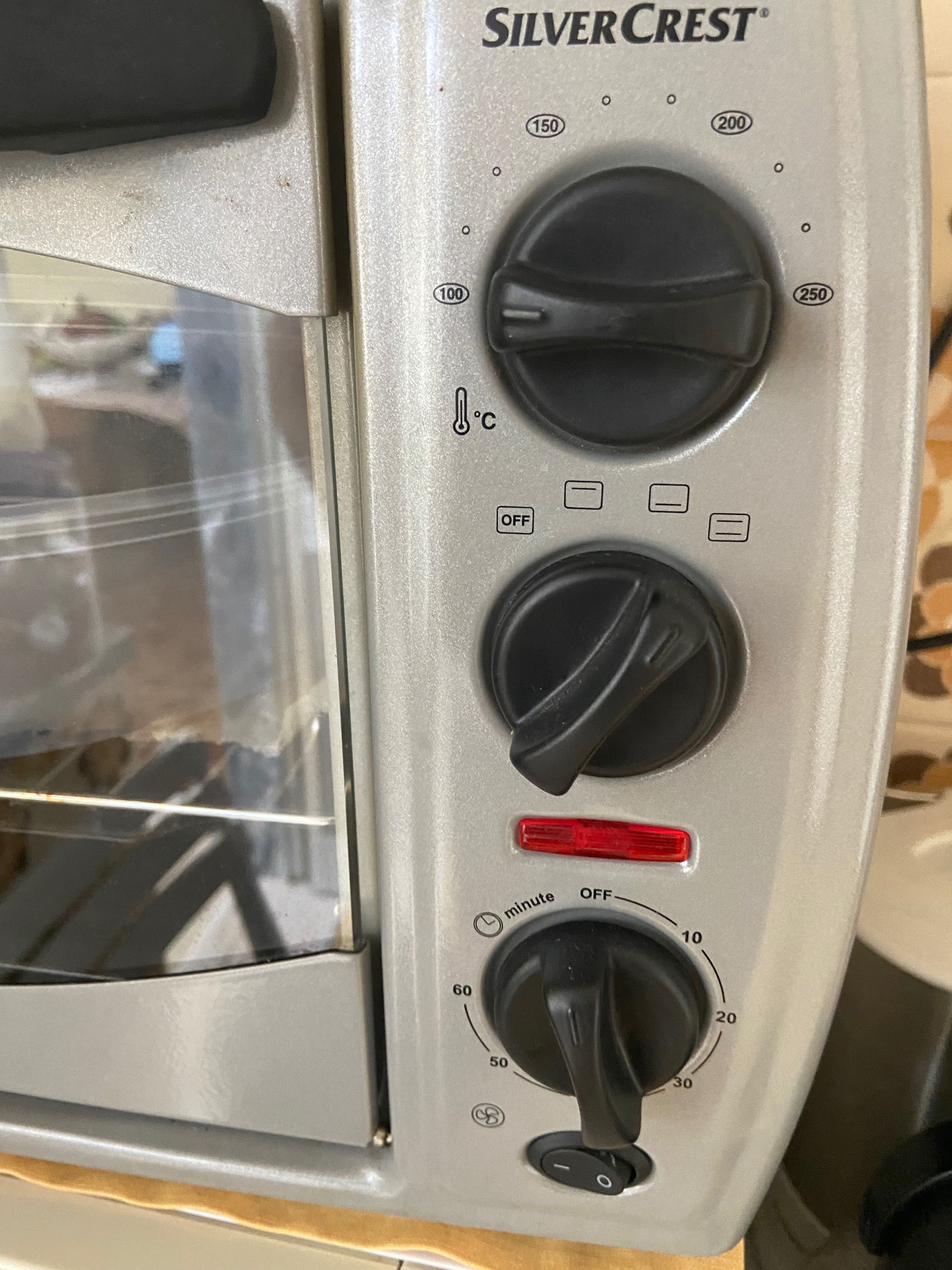 Forno quase como novo