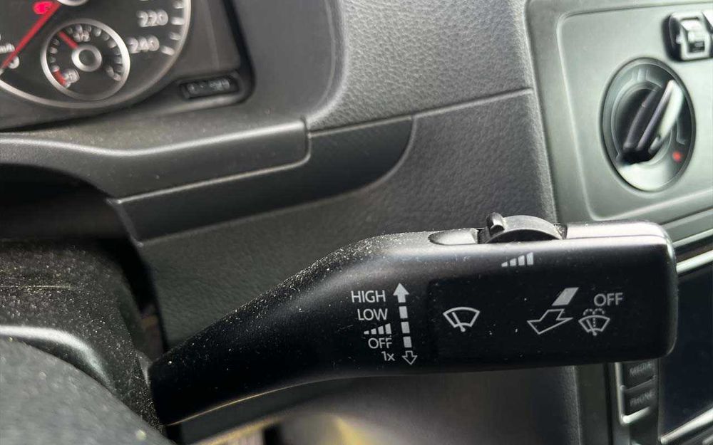 Volkswagen Caddy 2011