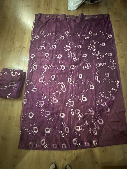 Dwie sztuki Zasłon 150x220