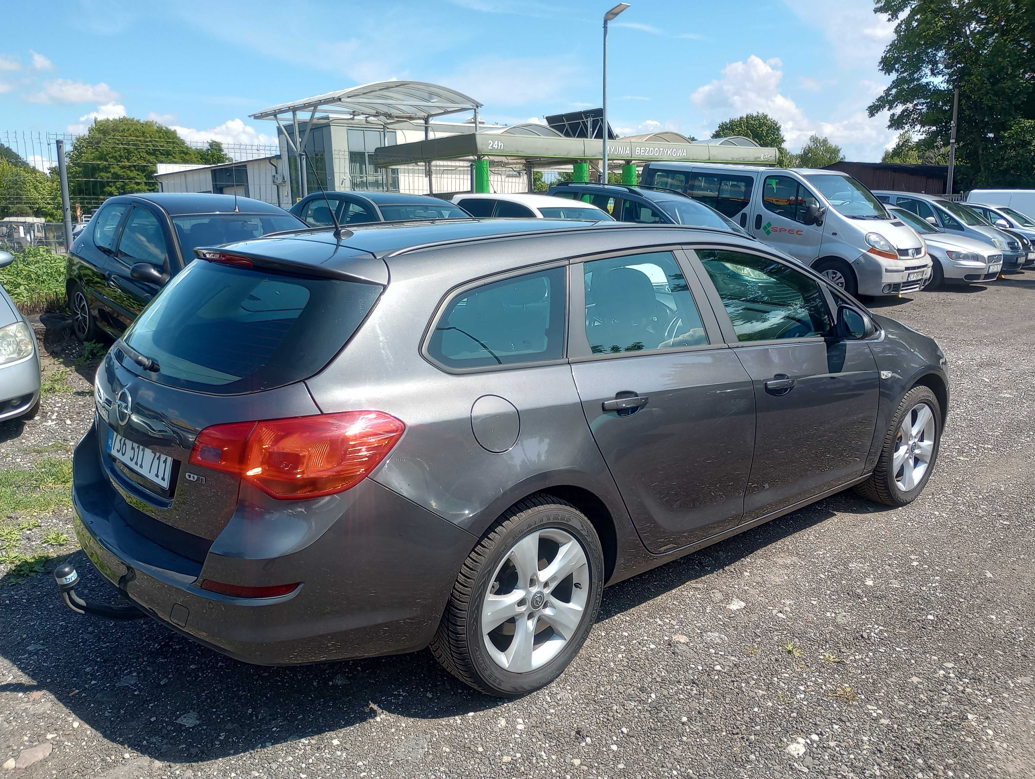 Opel Astra 1.7D 125KM 2010r * klima hak nowe opony el szyby * TORUŃ