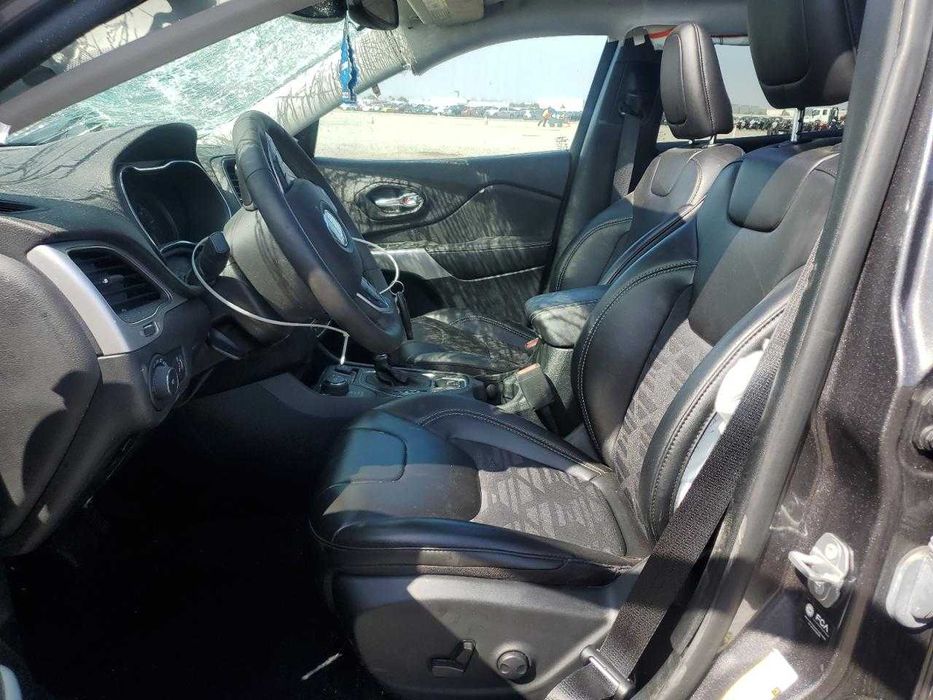 Продам Jeep Cherokee  2022 3.2л 44 ТИС КМ розмитнений у Львові