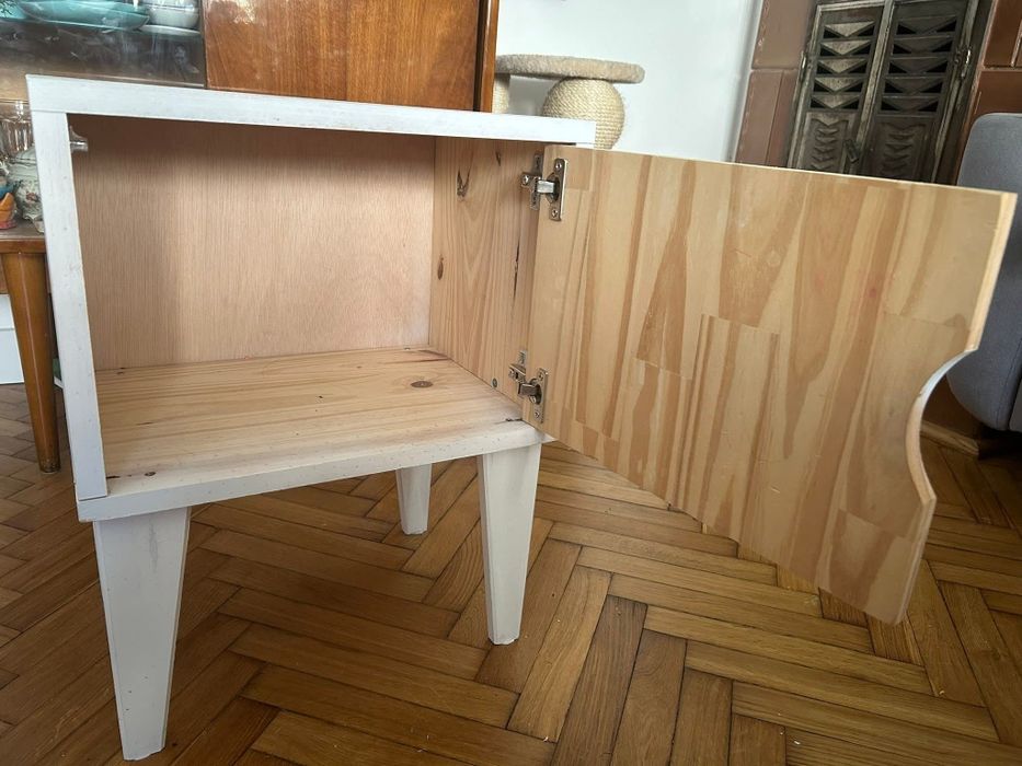 Szafka nocna drewniana