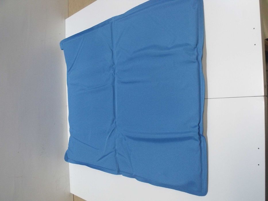 Mata chłodząca dla psów żel aktywowany 65 x 50 cm M Pecute