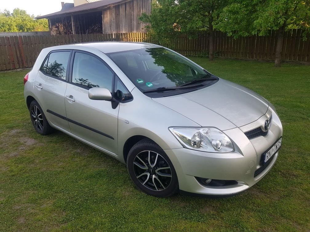 Toyota Auris 1.6 Benzyna Automat