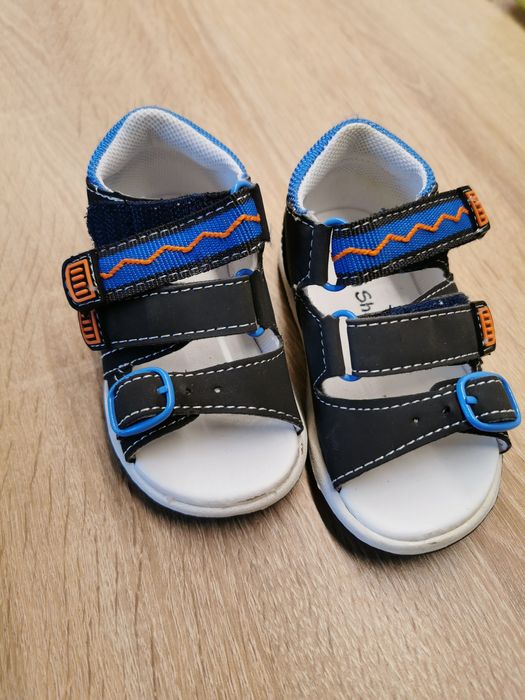 Sandałki dziecięce