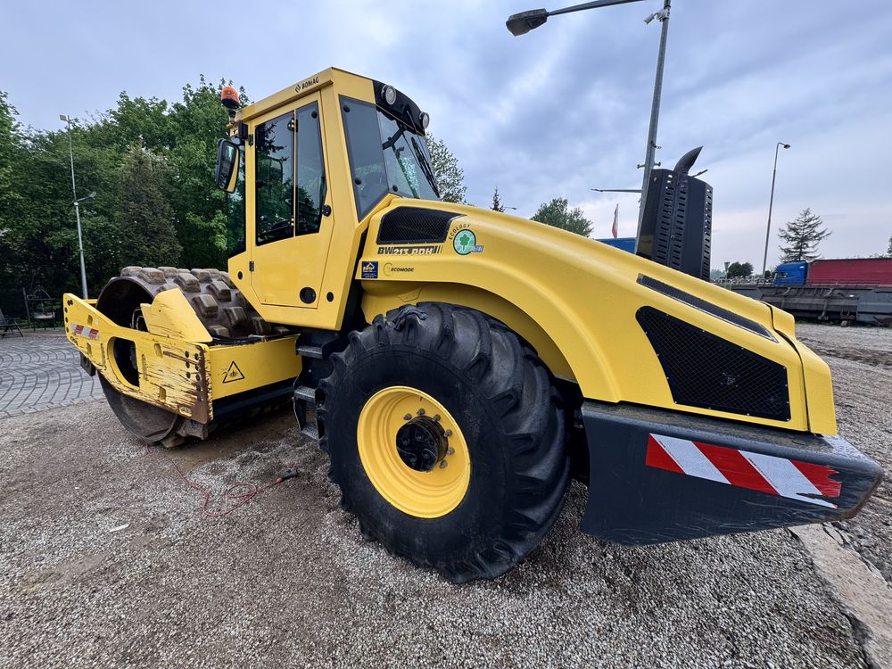 Walec Bomag BW 213 PDH-4i rok 2014 z kolcam, bez AdBlue Hamm/Dynapac.