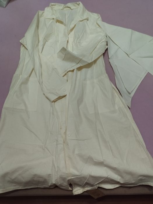 Халат білий з хусткою/спецодяг