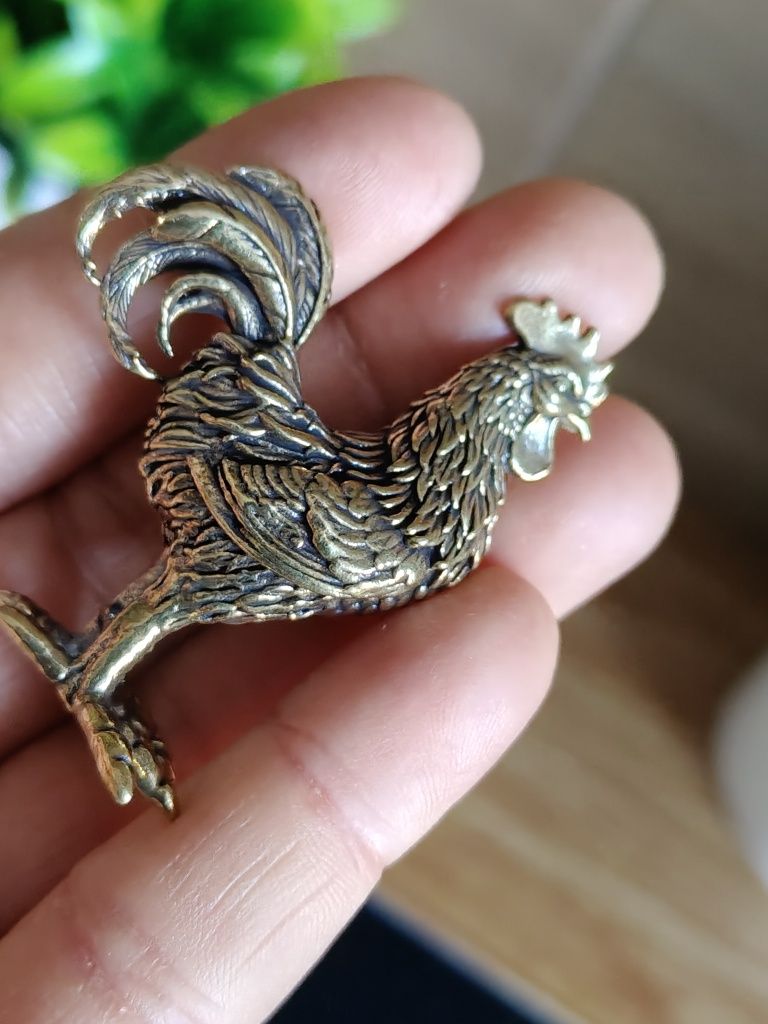 Figurka dekoracyjna metalowy kogut