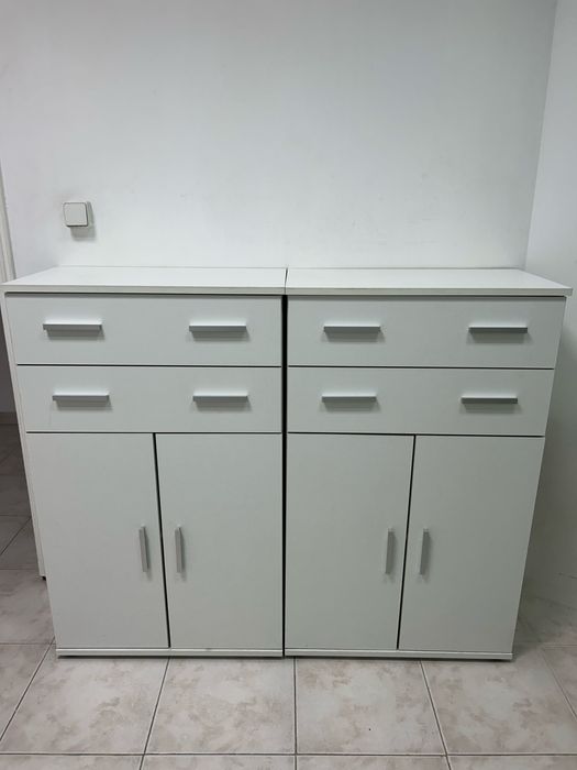 Movel branco duas gavetas e duas portas