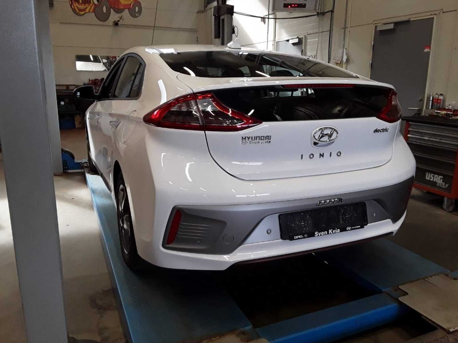 Електромобіль Hyundai IONIQ із Нідерландів 2018 року під ключ