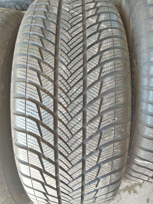 255 55R19 Bridgestone