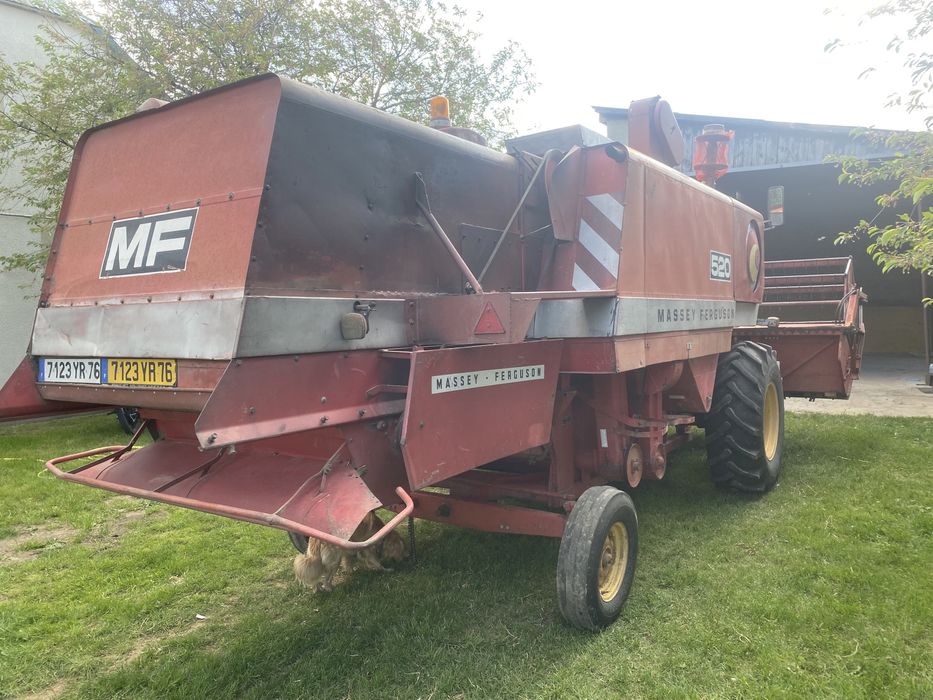 massey ferguson 520 комбайн як John Deere 1052 1055