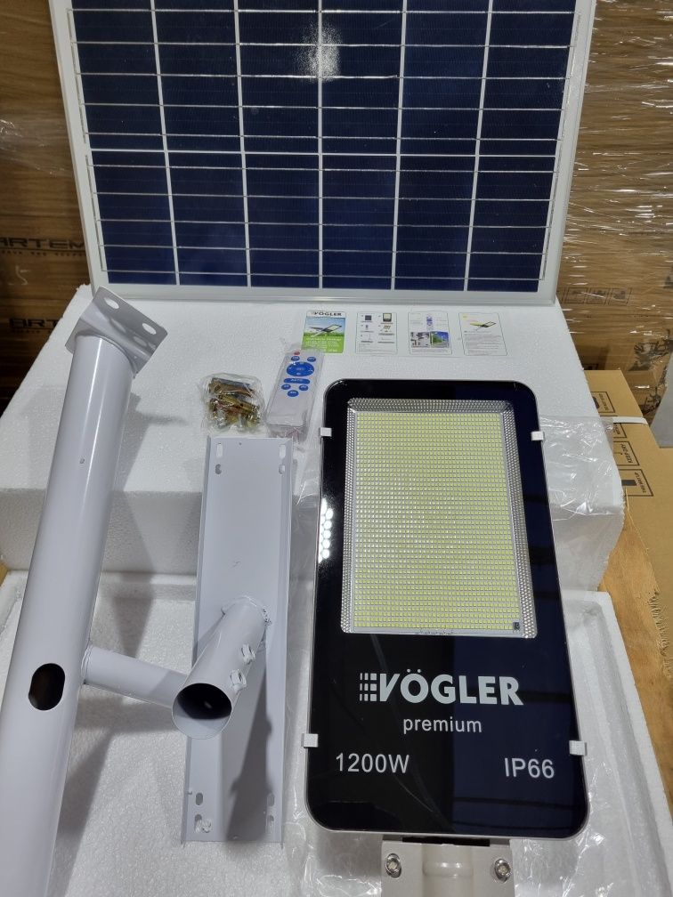 Lampa Solar Uliczna VÖGLER GmBh wersja PREMIUM 1200W