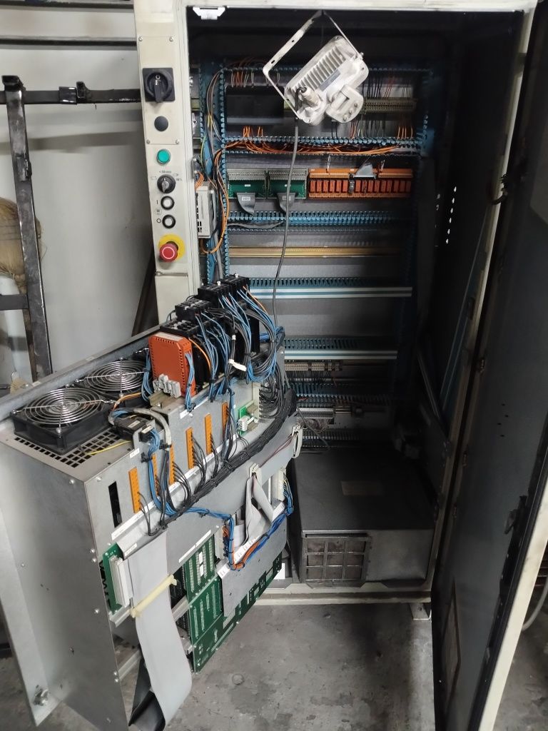 Robot przemysłowy robot spawalniczy ABB IRB 4400