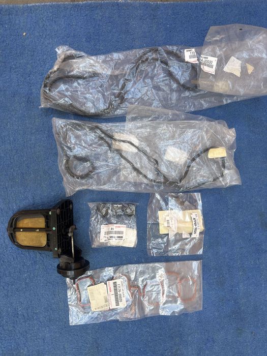 Лексус RX300-RX330. Клапан EGR.Прокладки клапанной крышки.