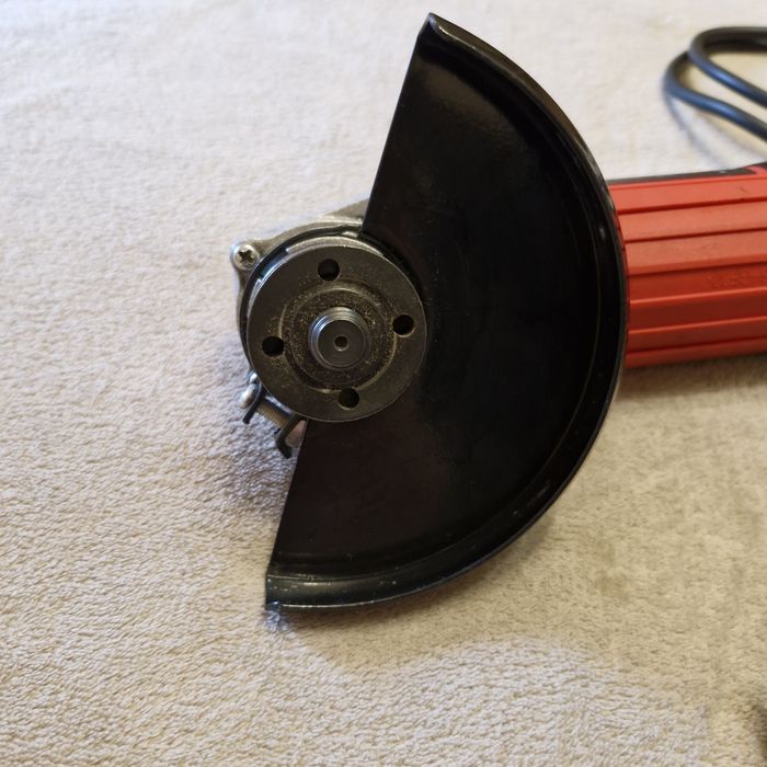 Угловая шлифмашина