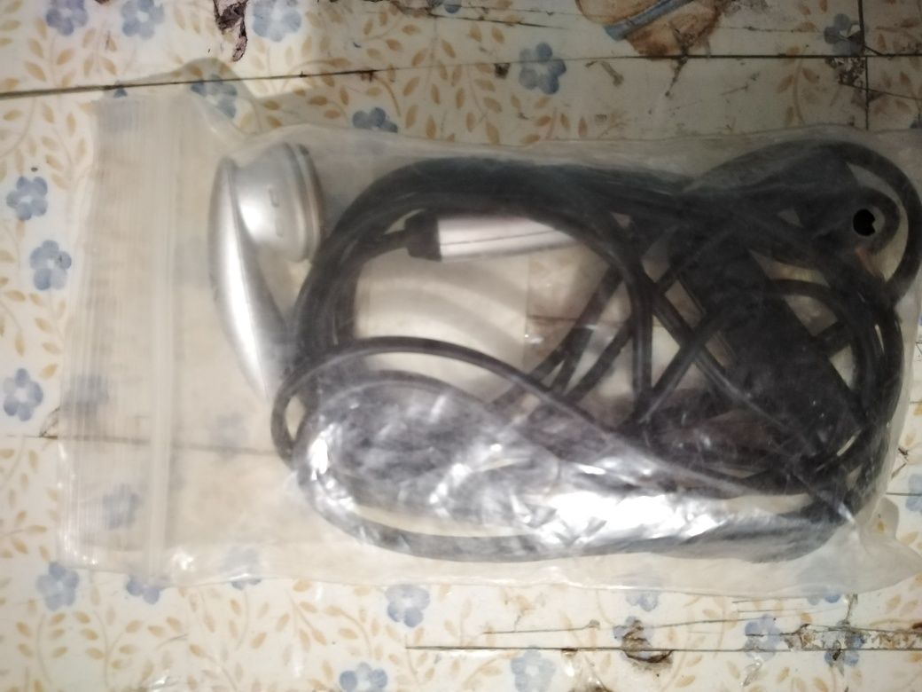 Vendo auriculares novo bom estado