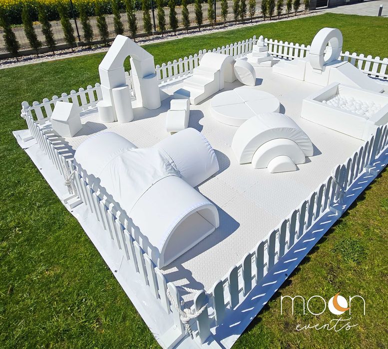 Białe dmuchańce, atrakcje na urodziny, wesela - Biały zamek dmuchany