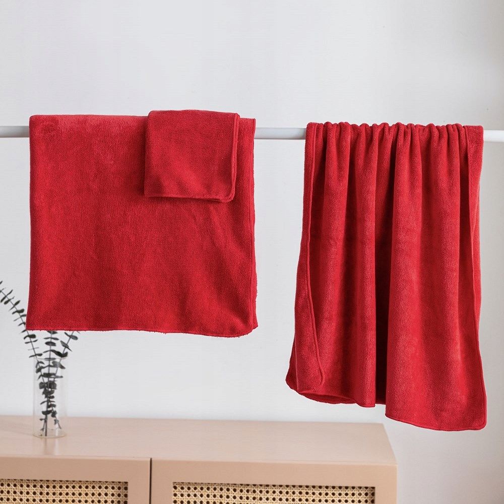 Ręcznik szybkoschnący 30x30 Active czerwony z