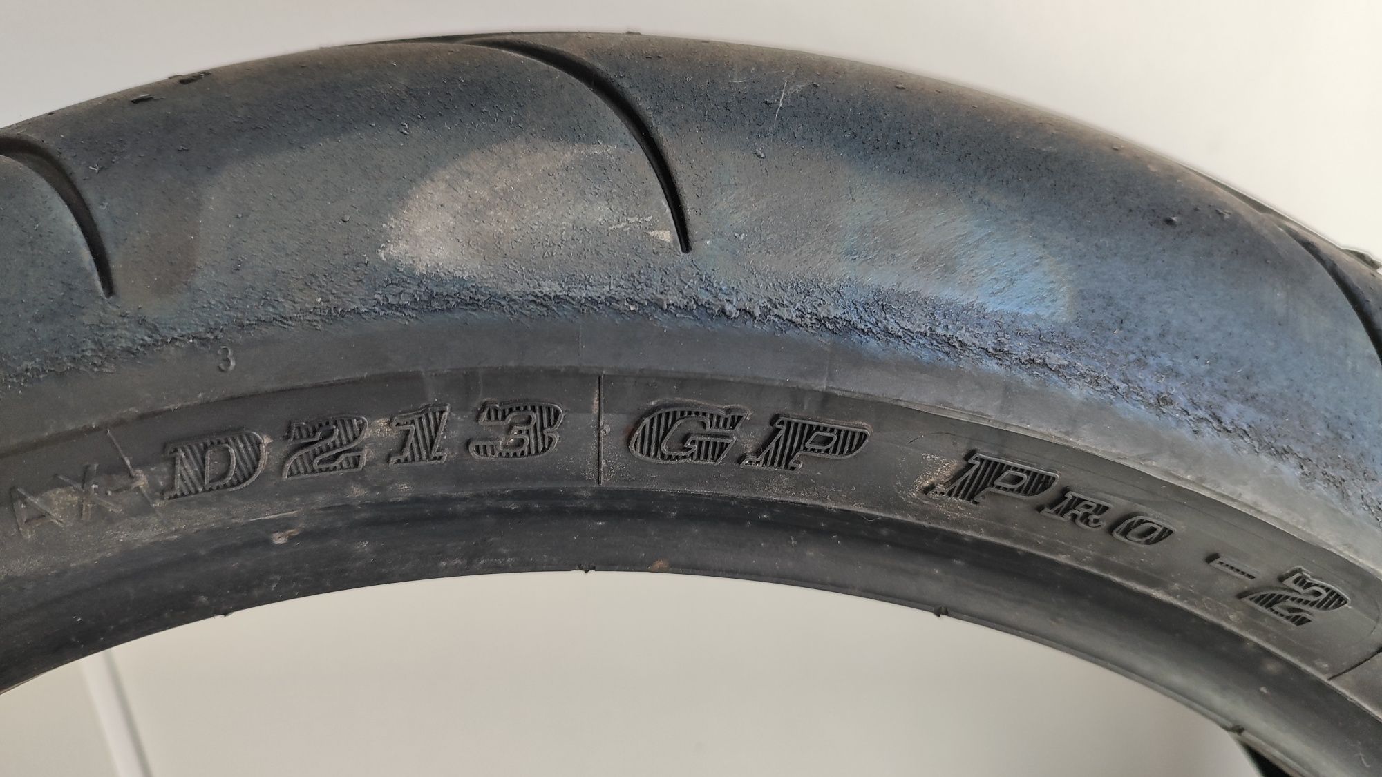 Pneu DUNLOP D213 GP PRO 2 frente
