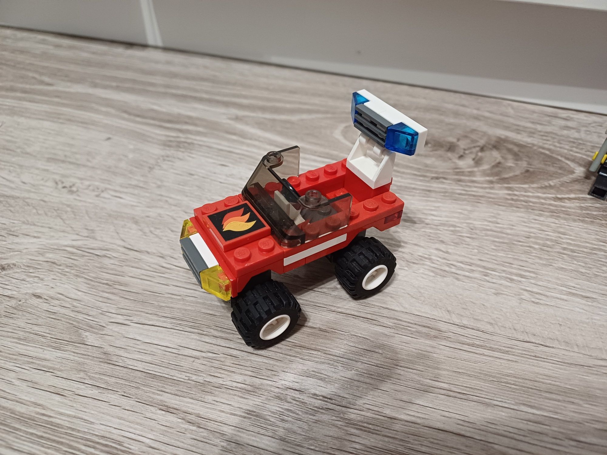 Lego city 7241 Fire Car