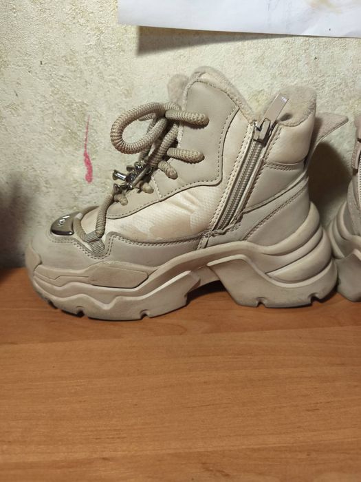 Зимові черевики 35р.