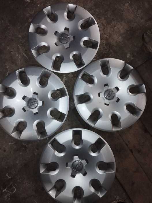 Продам ковпаки на ауді р15