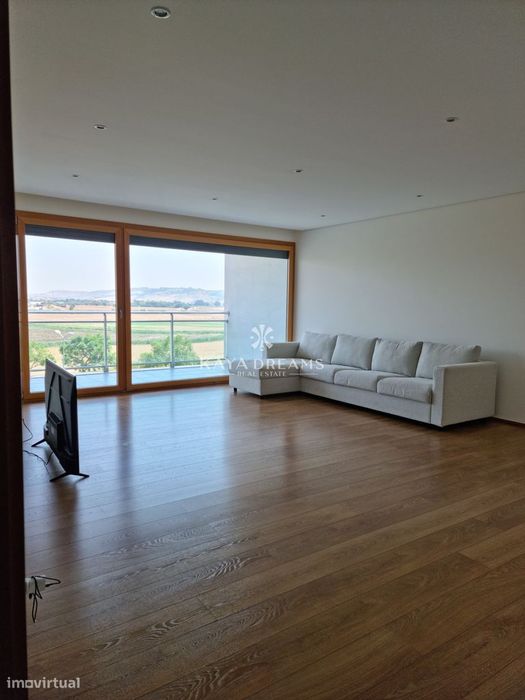 T3 para Arrendar na Urbanização do Infantado em Loures